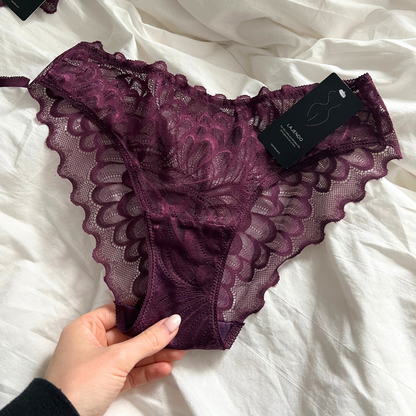 Peacock lace