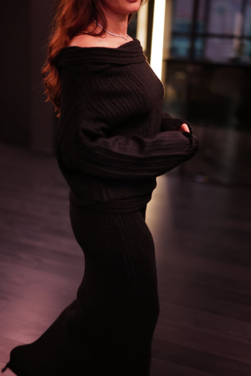 Lajendo cozy to chic set, knitted skirt and top